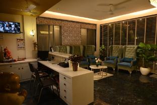 dnyanprabha executive