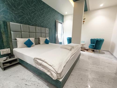 dnyanprabha executive