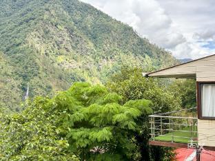 the sona heli resort