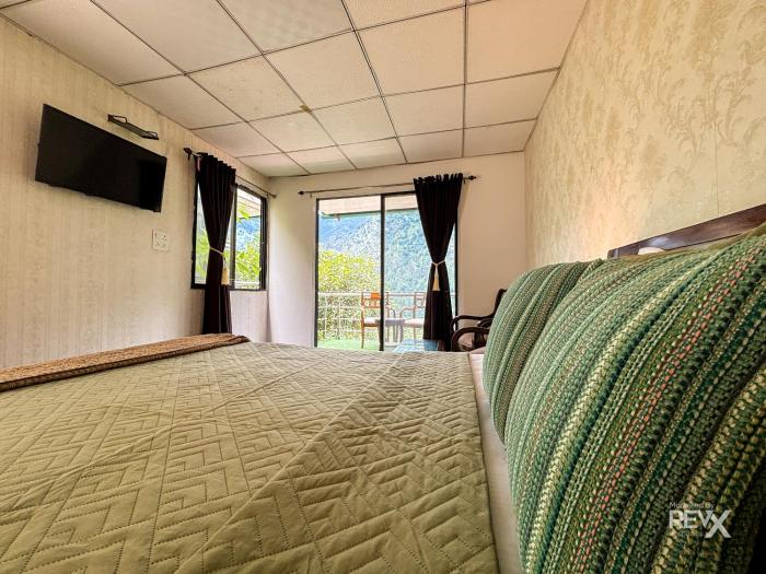 the sona heli resort