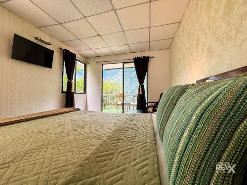 the sona heli resort