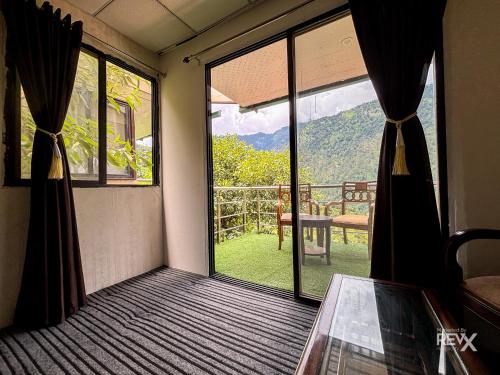 the sona heli resort