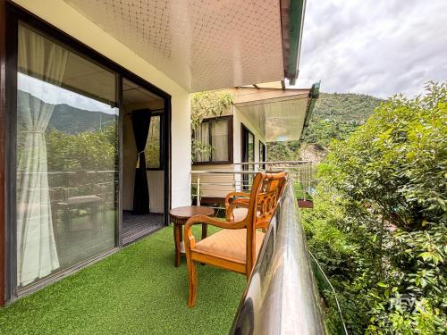 the sona heli resort