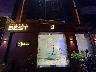 hotel best near kokilaben hospital andheri west