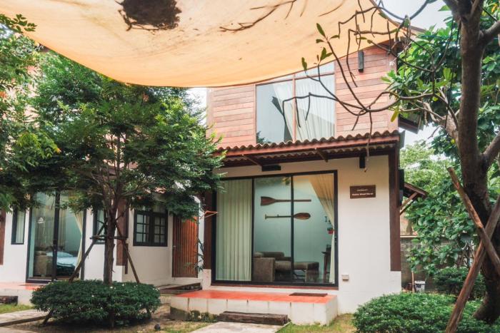 baanrongmai canal front cafe and homestay