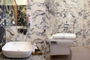 perfectstayz b2l hills tapovan