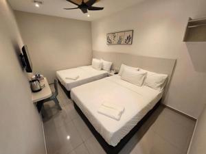 seven days hotel