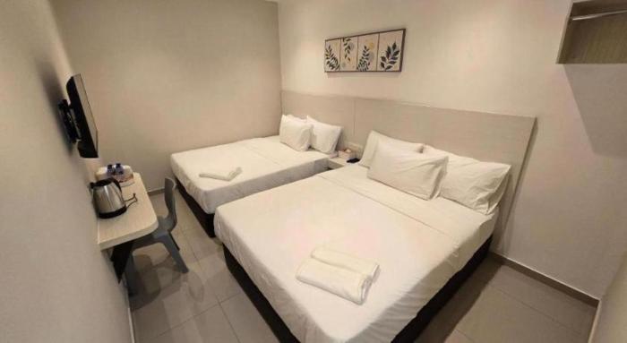 seven days hotel
