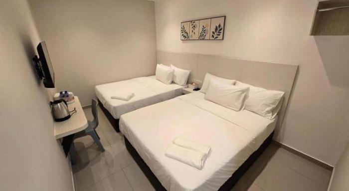 seven days hotel