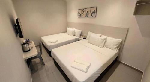 seven days hotel