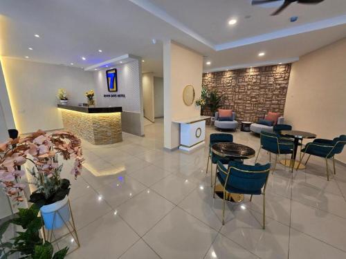 Seven Days Hotel,,2 star