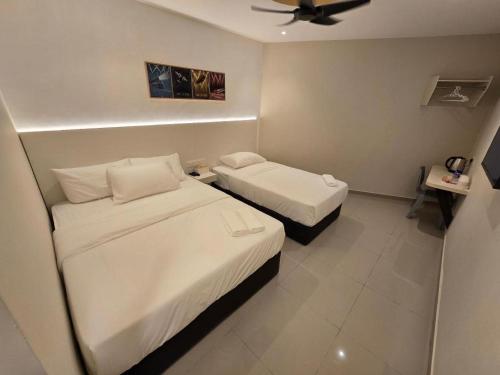 seven days hotel