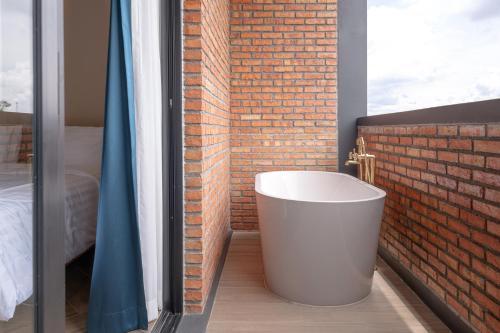 the willoughby maerim hotel