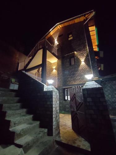 The Dhaila's Nest Inn,,2 star