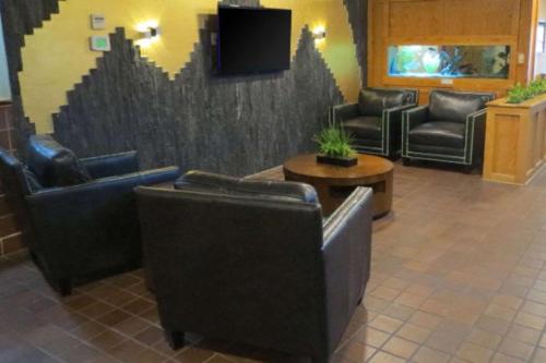 quality inn conference center logansport