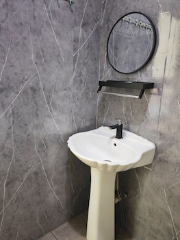 Padang Serai Deluxe Roomstay,,2 star