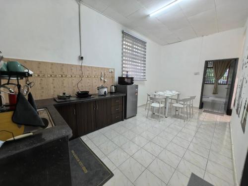 padang serai deluxe roomstay