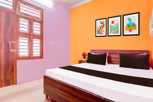 Hotel O Radhe Hotel,,2 star