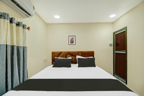 Hotel O The Rhino Inn,,3 star
