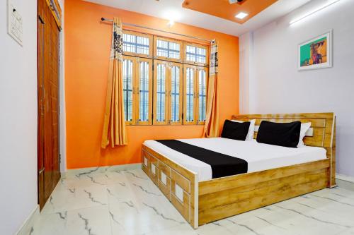 Spot On The Sn Lawn,,2 star