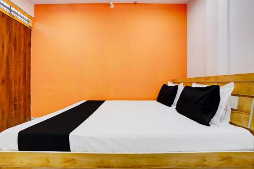 Spot On The Sn Lawn,,2 star