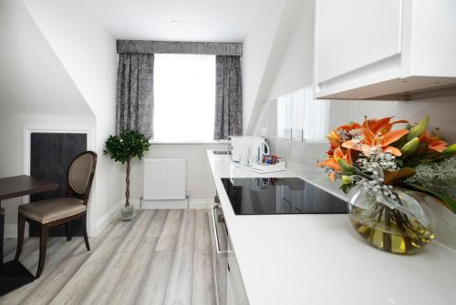 best western chiswick palace and suites