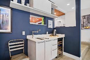 fabulous bungalow w outdoor eden mins from beach