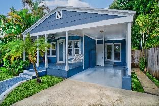 fabulous bungalow w outdoor eden mins from beach