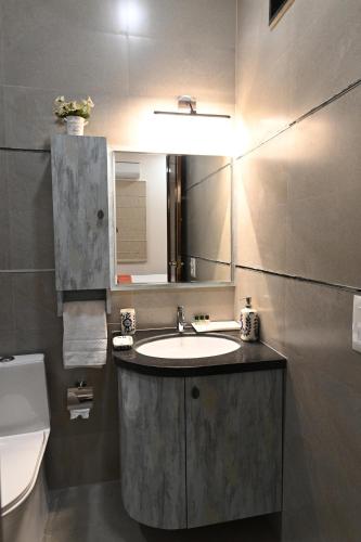 Hadendra Residences,,5 star