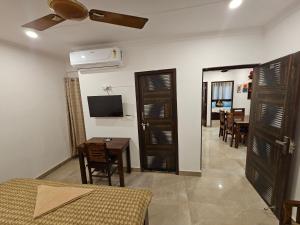 gautam nagar homestay south delhi