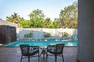 vana a lindsay manor