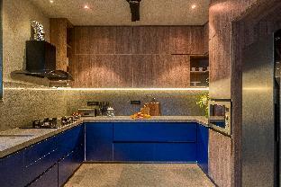 vana a lindsay manor