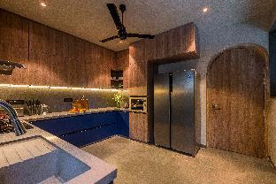 vana a lindsay manor