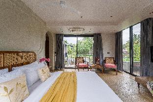 vana a lindsay manor