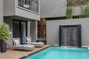 vana a lindsay manor