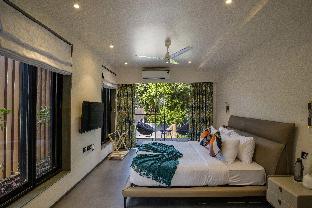 vana a lindsay manor