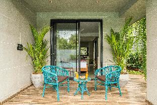 vana a lindsay manor