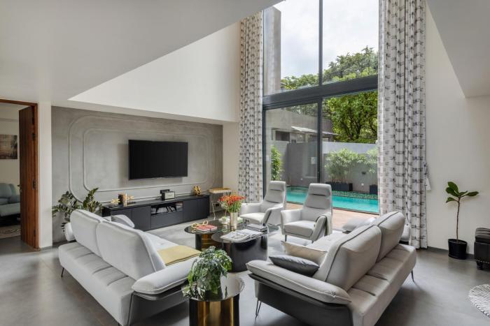 vana a lindsay manor