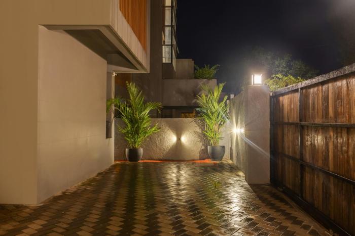 vana a lindsay manor