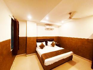 hotel golden plam tilak nagar market