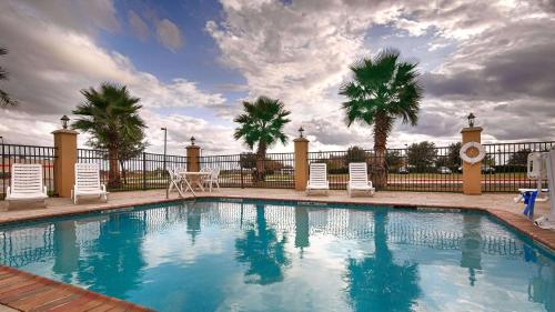 best western bastrop pines inn