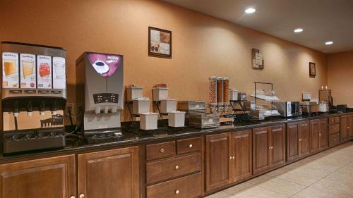 best western bastrop pines inn