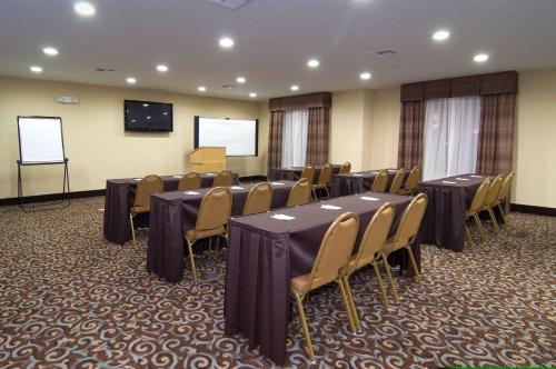 best western bastrop pines inn