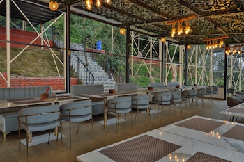 castle glamp by auroras resorts