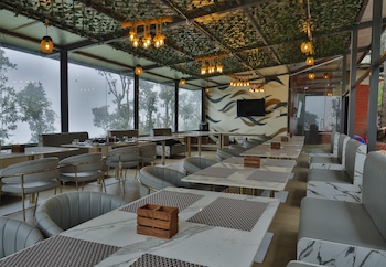 castle glamp by auroras resorts