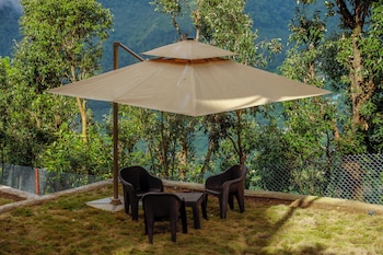 castle glamp by auroras resorts