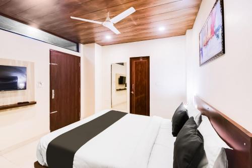 Hotel O Shayla Inn,,3 star