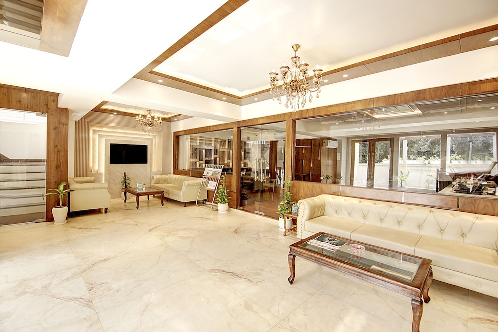 marks hotel and banquet
