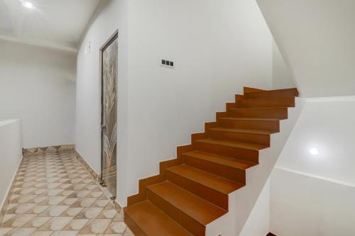 Hotel O Relax Inn,,4 star