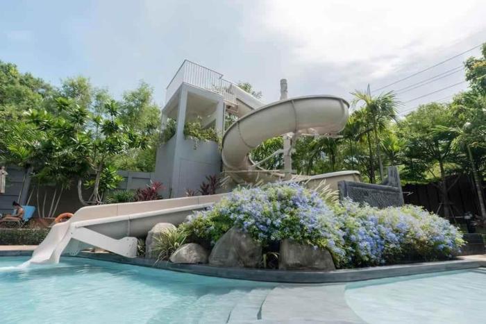 sea view high floor 2 bed room